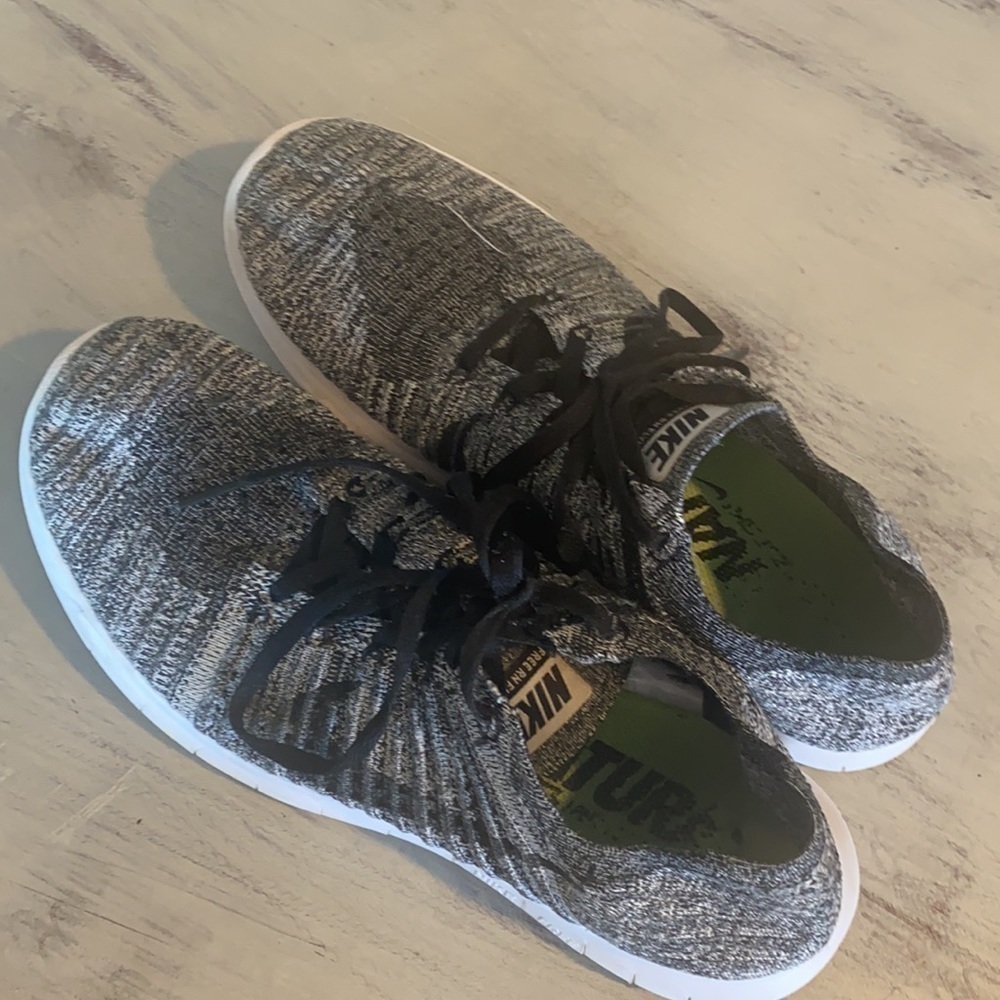 Nike Free RN Flyknit 831070-100 White Black​​​​​​​​​​ - Picture 9 of 9
